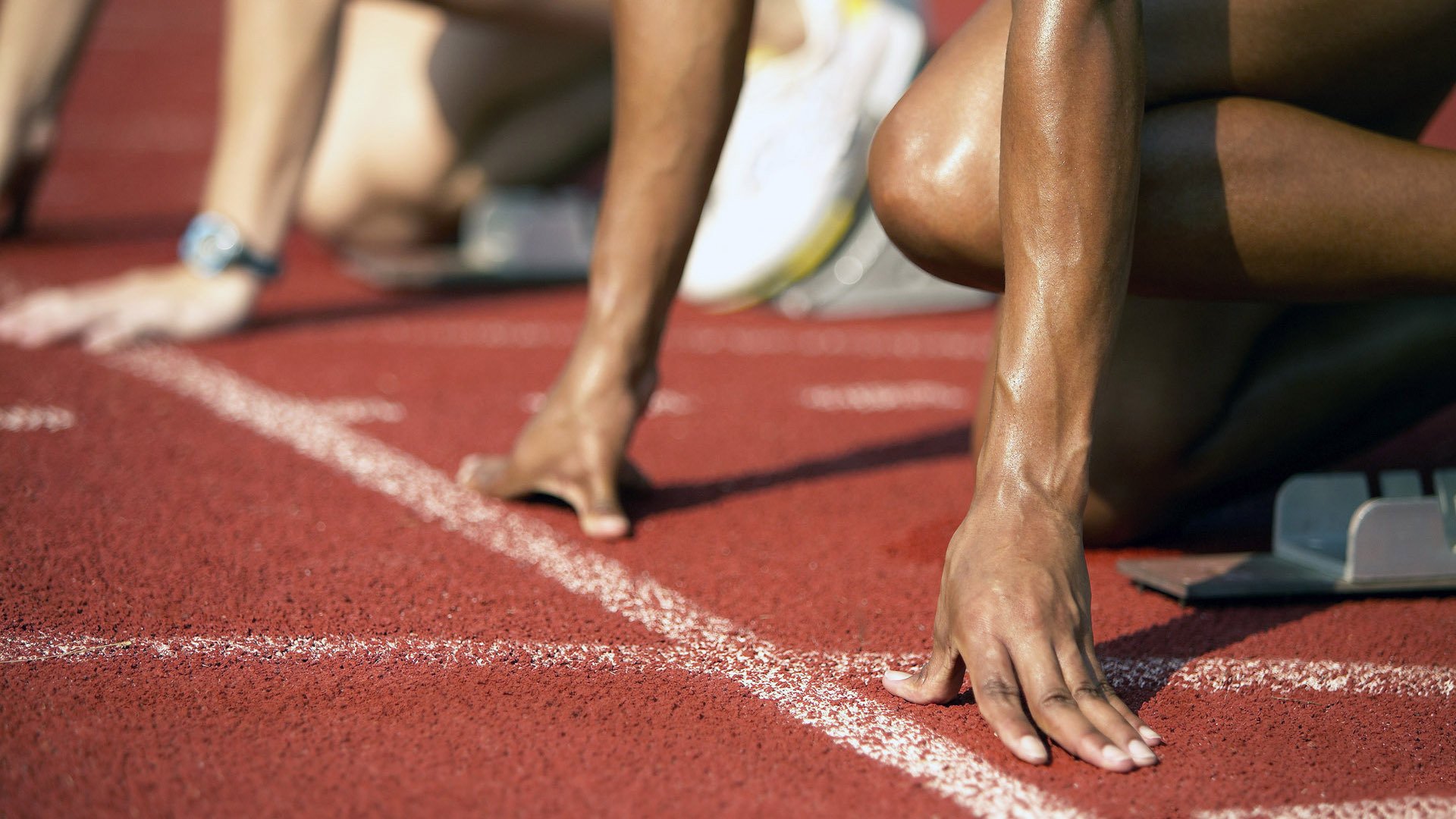 _热火奋力奋战，赢得关键胜局_，火热奋斗